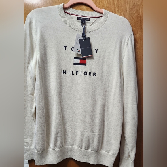 Tommy Hilfiger sweater - Picture 2 of 2